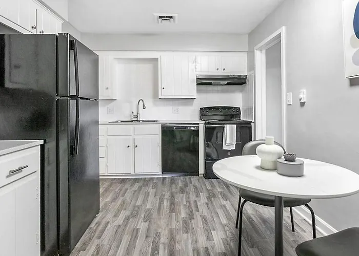Landing - Modern With Amazing Amenities * Winston-Salem