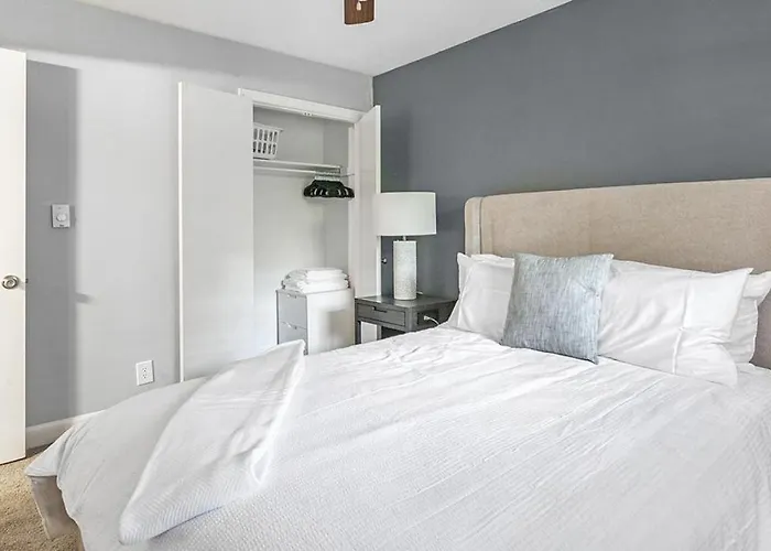 Landing - Modern With Amazing Amenities Winston-Salem